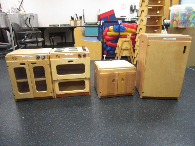 lot 167 image: KITCHEN SET UP