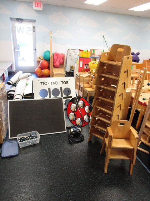 lot 169 image: WOODEN CHAIRS AND MISC ITEMS