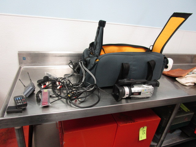 lot 171 image: VIDEO CAMERA
