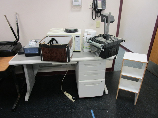 lot 185 image: DESK AND MISC. ITEMS