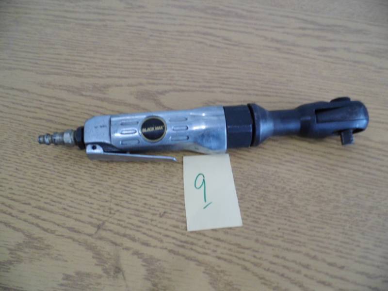lot 9 image: Black Max Wrench