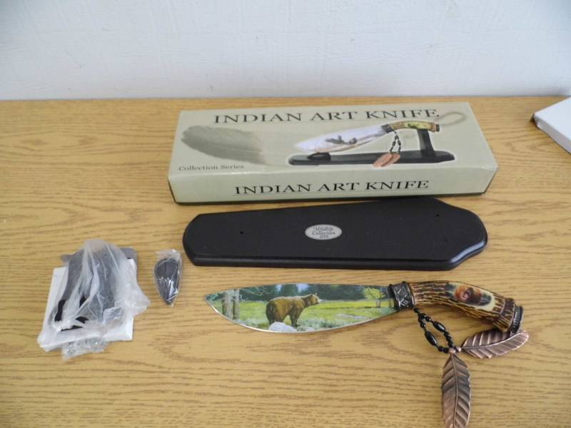 lot 23 image: Indian Art Knife