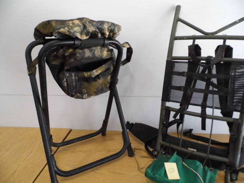 lot 53 image: Hunting Stool - Backpack