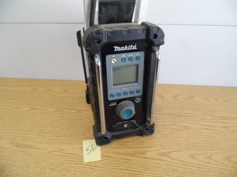 lot 56 image: Makia BRM100 Radio