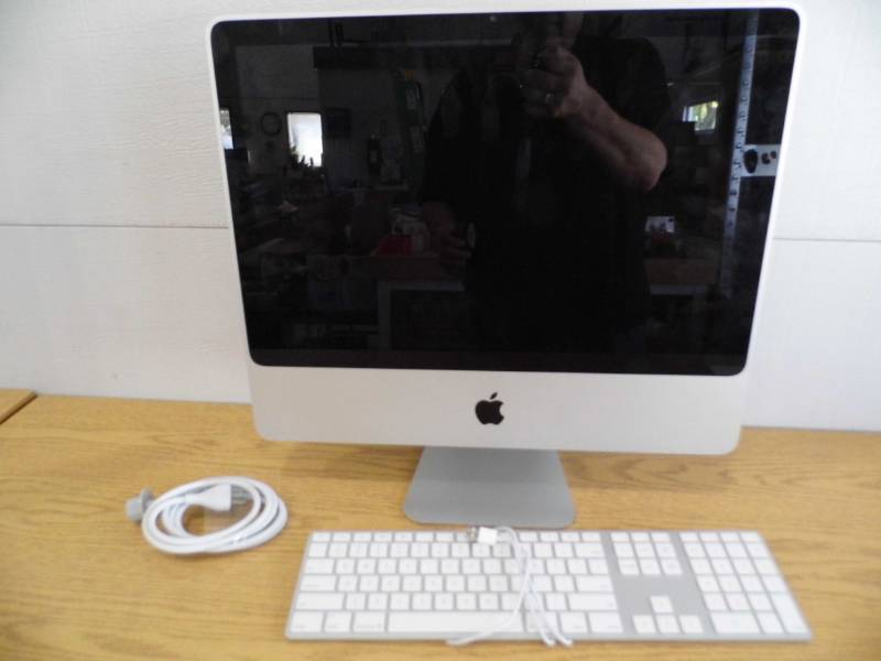 lot 67 image: 2009 Apple iMac