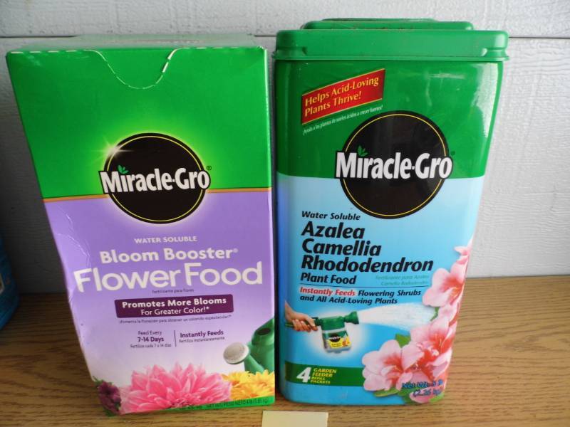 lot 84 image: Miracle Grow Plant  Flower Food