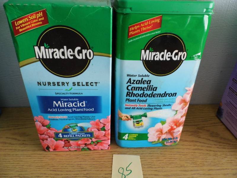 lot 85 image: Miracle Grow Plant  Flower Food
