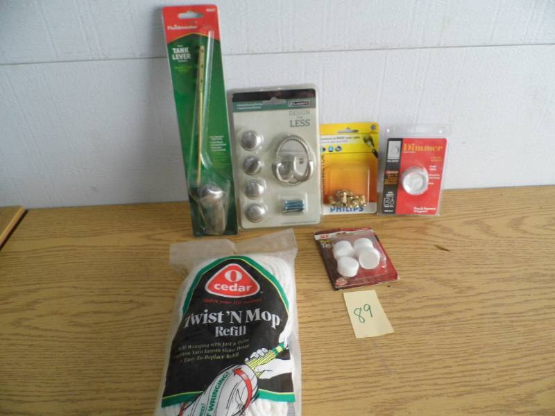 lot 89 image: Hooks - Tank Lever - Mop Head