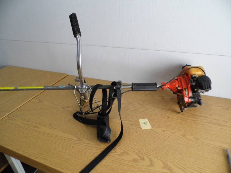 lot 98 image: Stihl Trimmer