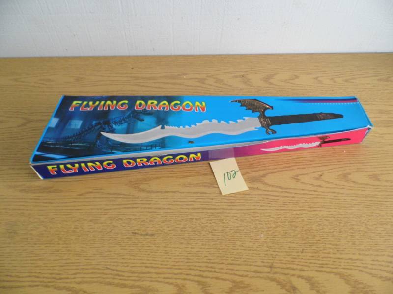 lot 102 image: Flying Dragon Knife