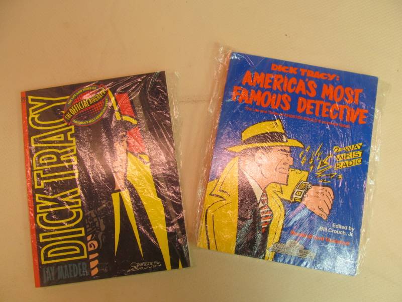 lot 18 image: Dick Tracy Books