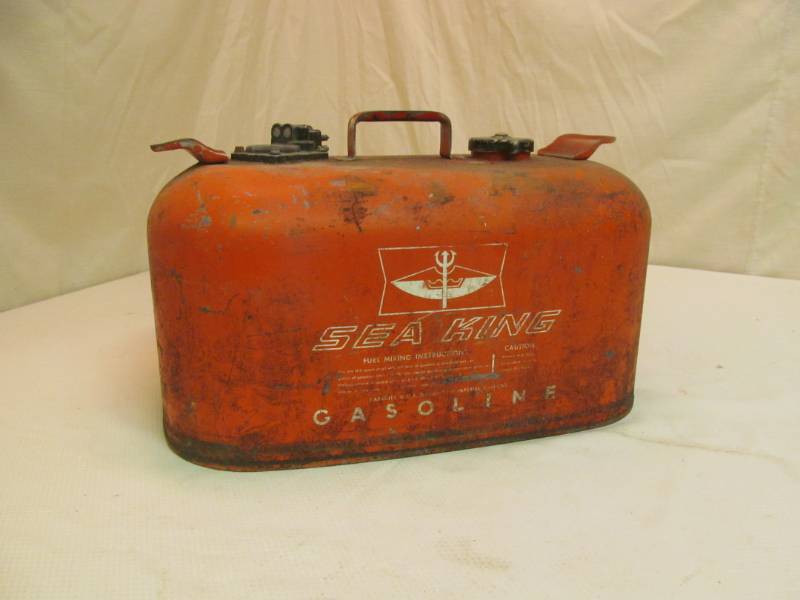 lot 42 image: Sea King Boat Gas Tank