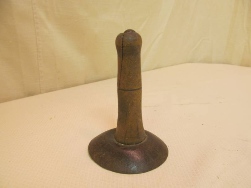 lot 57 image: Vintage Pig Scrubber