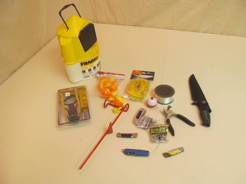 lot 65 image: hunting and fishing accessories.