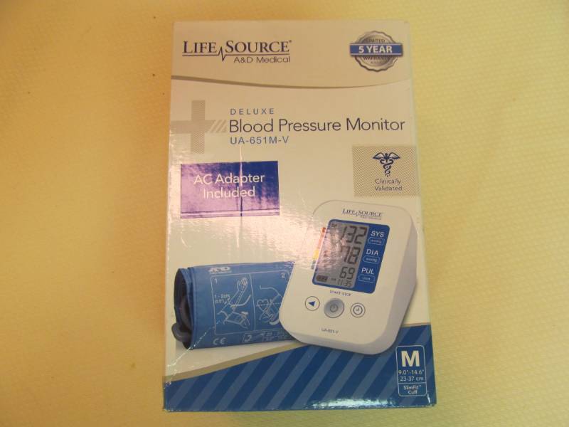lot 80 image: Life source blood pressure moniter