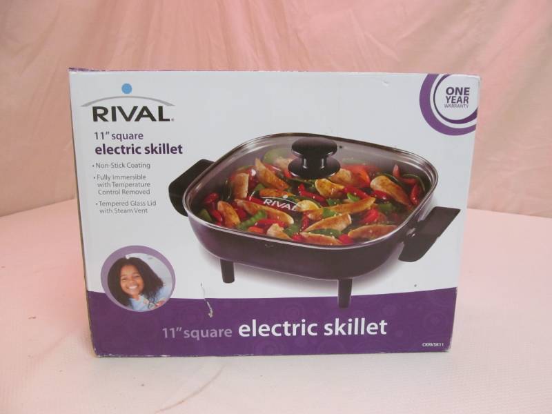 lot 81 image: Rival electric skillet