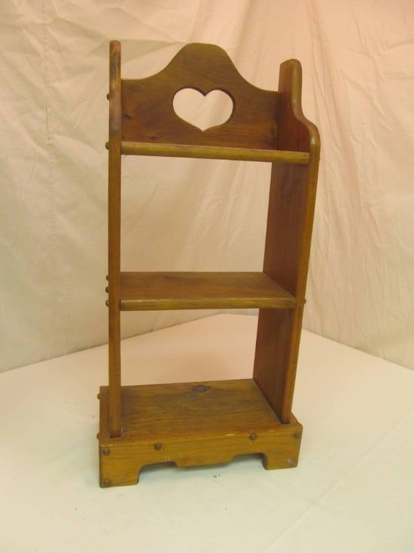 lot 84 image: shelf