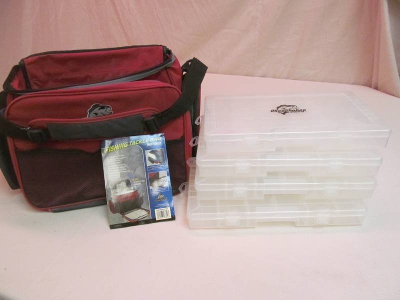lot 90 image: fishing tackle bag