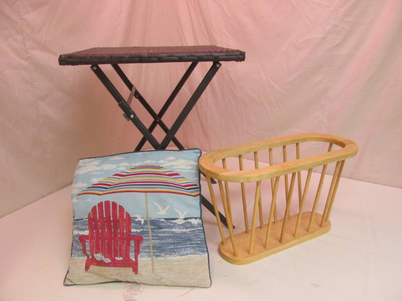 lot 93 image: housewares