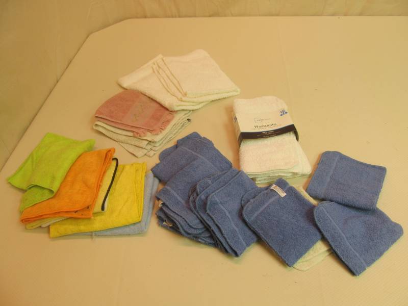 lot 95 image: kitchen linens
