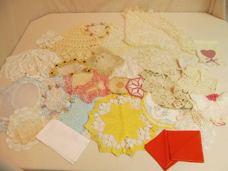 lot 96 image: table linens