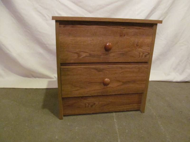 lot 106 image: night stand