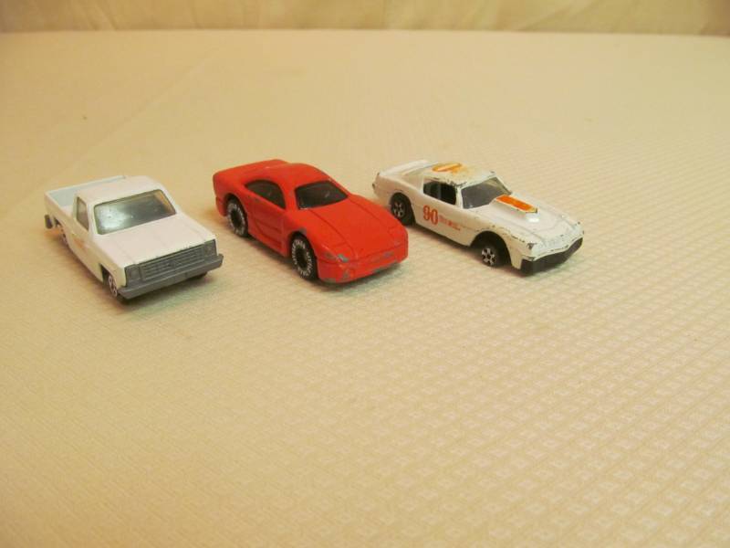 lot 110 image: 1990 Ertl Road runner truck