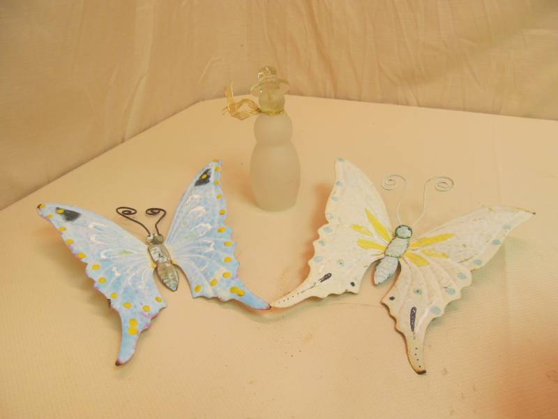 lot 132 image: Tin Dcor Butterflies, Glass Snowman