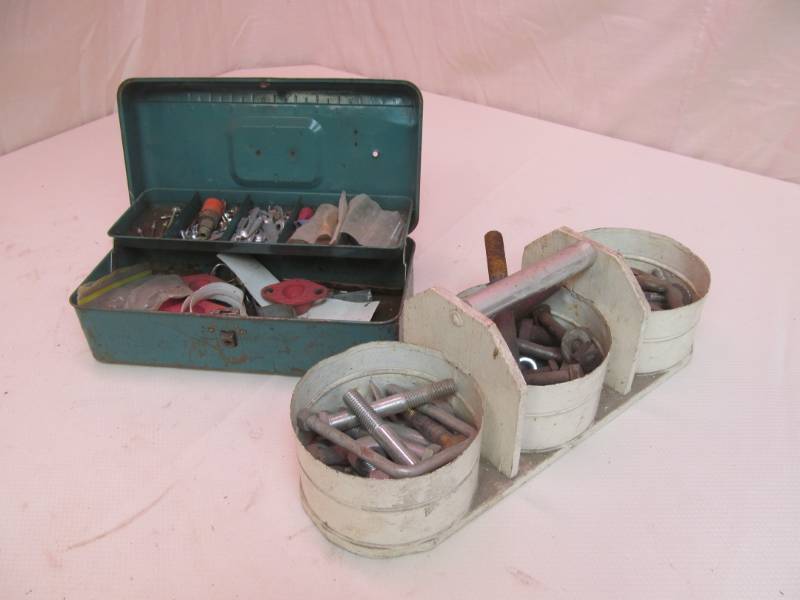 lot 151 image: Vintage FishingTool Box, Fastener Bearing Basket