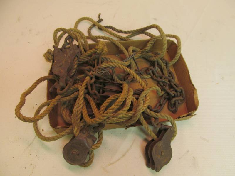 lot 152 image: Antique BlockFishing Tackle