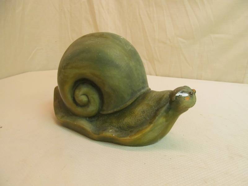 lot 236 image: Snail Yard Decoration