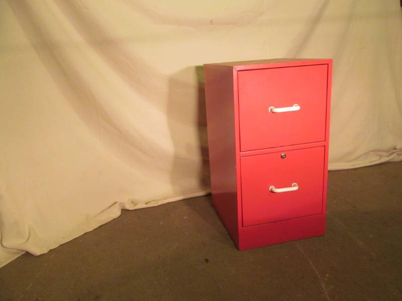 lot 268 image: 2 Drawer File Cabinet