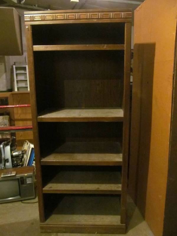 lot 276 image: shelf