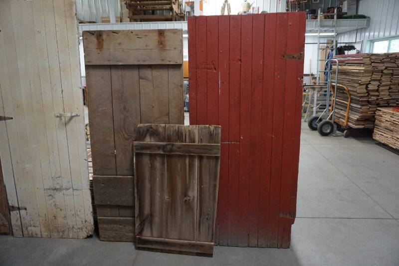 lot 10 image: Lot of 8 - Reclaimed Barn Wood Brand Doors In Assorted Sizes, Styles, & Colors