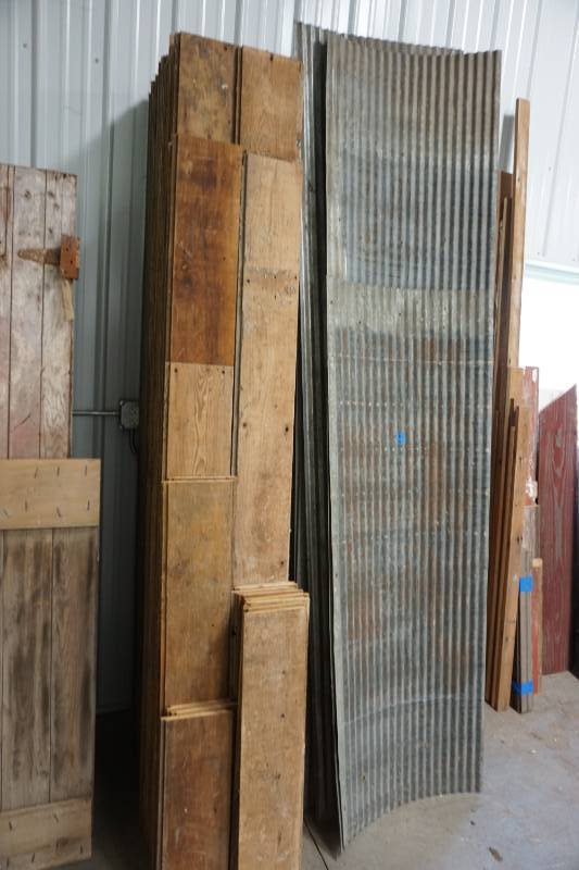 lot 18 image: 7 Reclaimed Ship Lap Pine