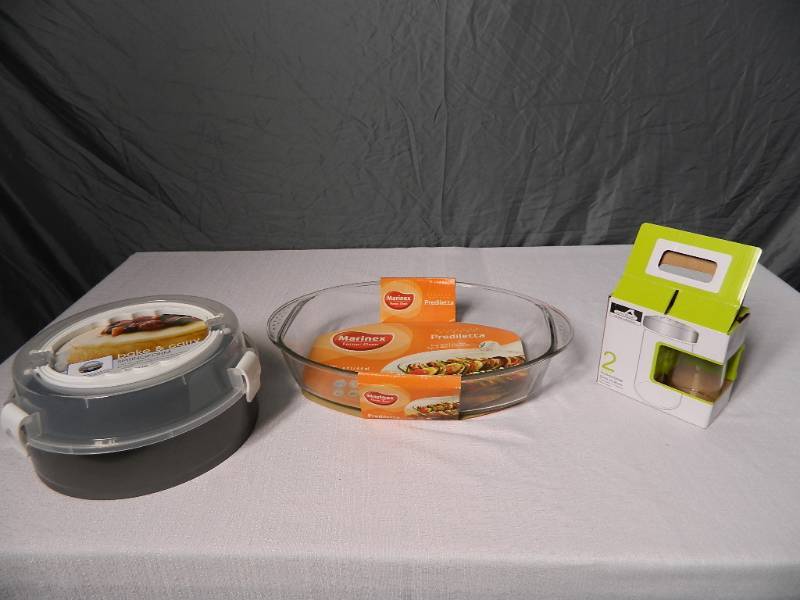 lot 28 image: New Kitchen Items