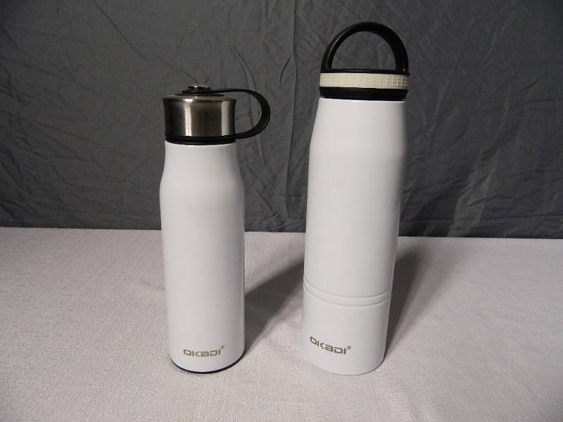 lot 29 image: 2 New Nice Travel Drink Bottles