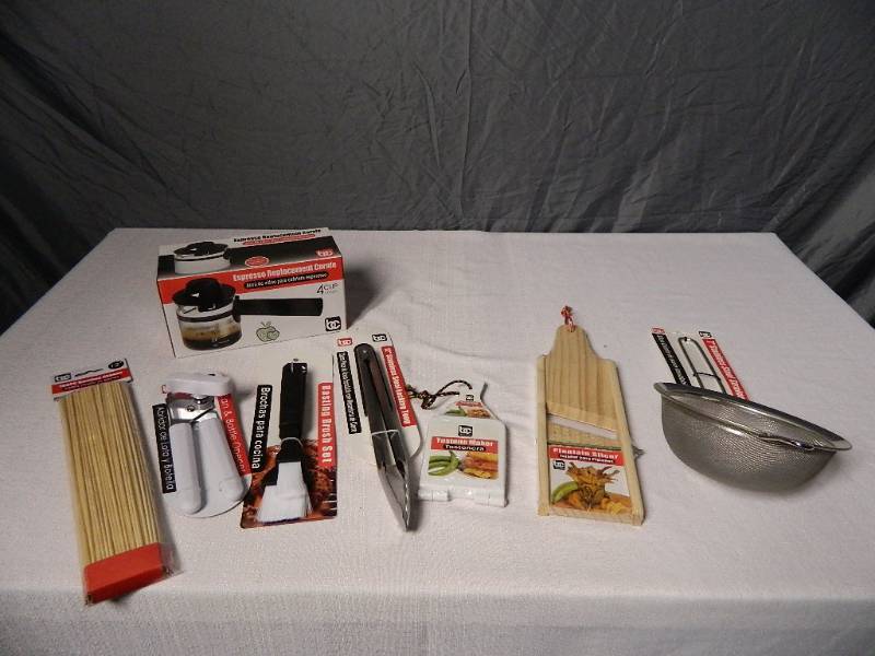 lot 44 image: New Kitchen Items