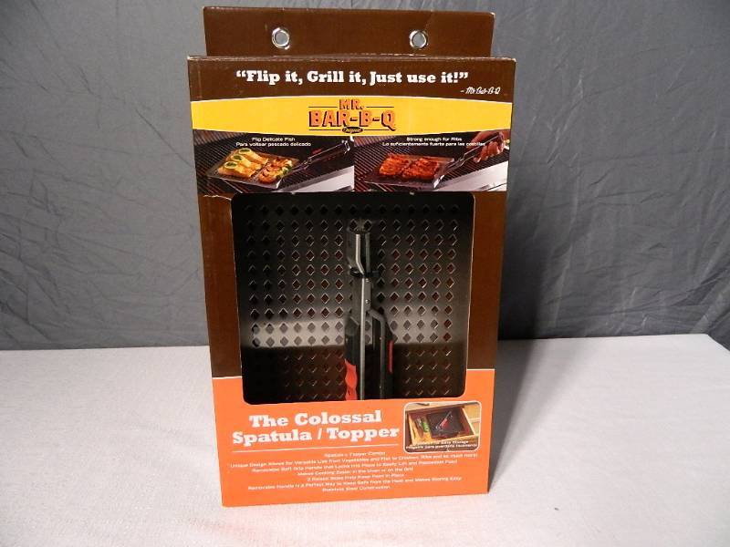 lot 46 image: New Colossal Spatula