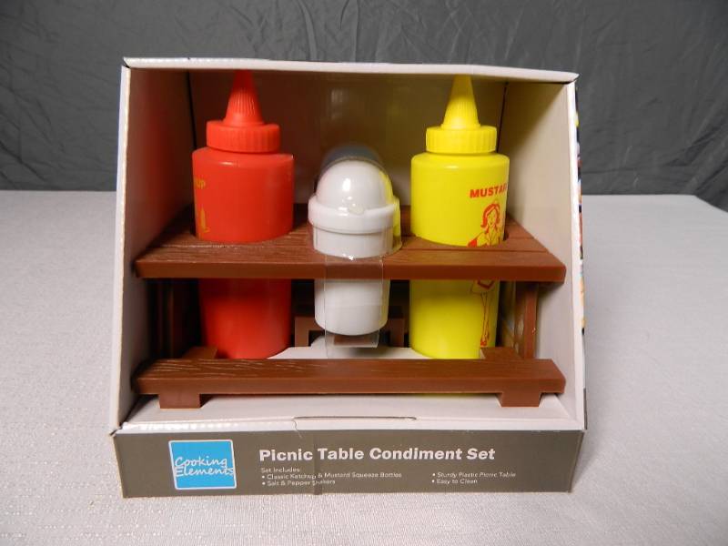 lot 47 image: New Super Cute Condiment Picnic Table Set