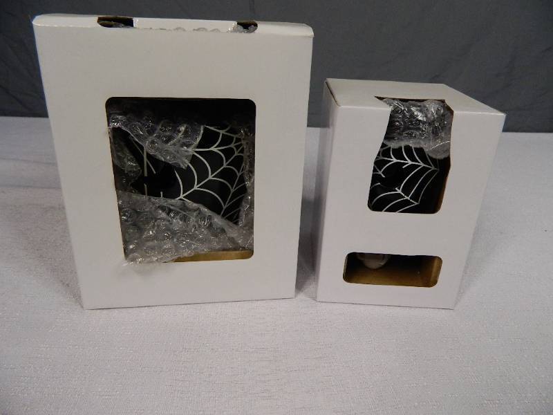 lot 71 image: 2 New Spiderweb Wax Warmers