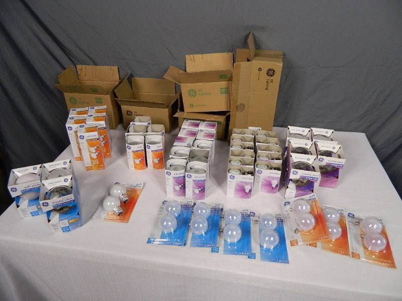 lot 111 image: Assorted New GE Light Bulbs