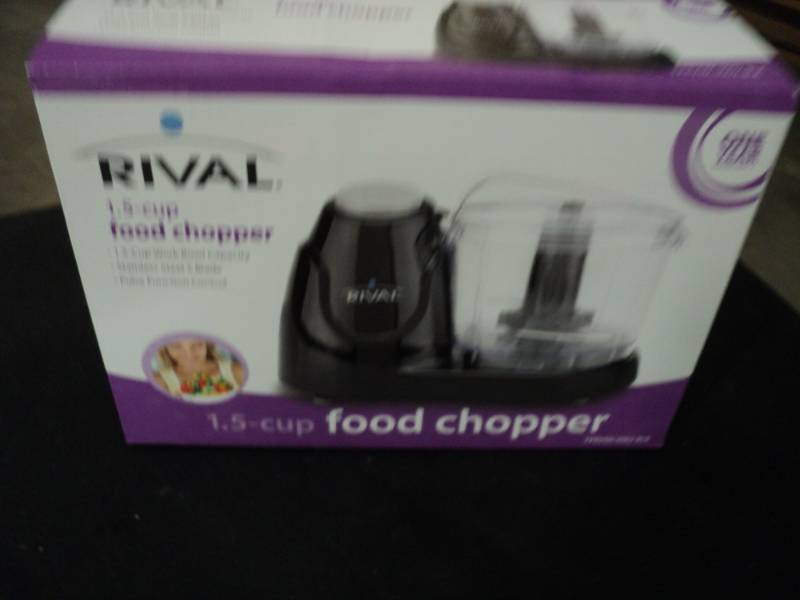 lot 33 image: Rival 1.5 Cup Food Chopper...