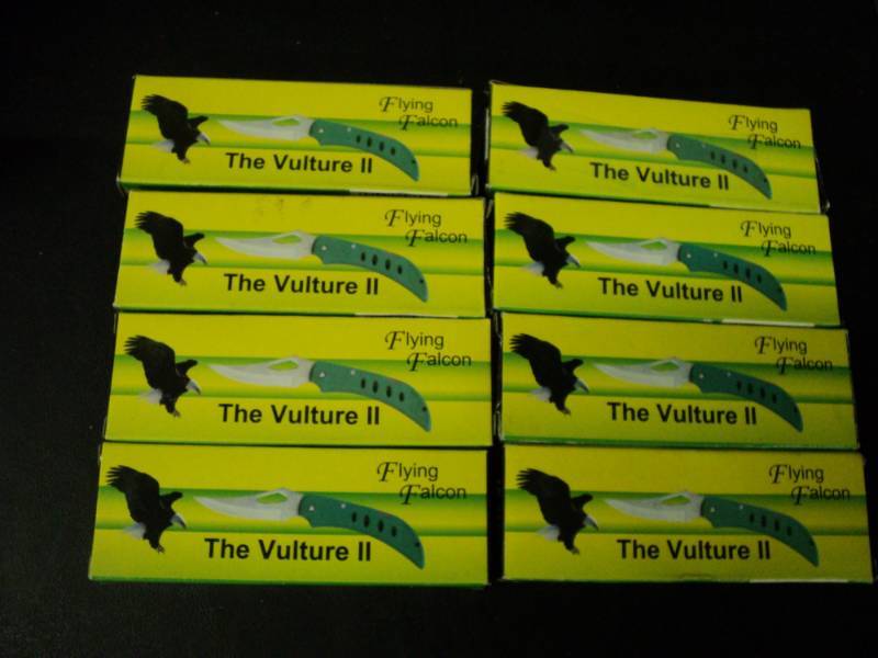 lot 83 image: 8 - Flying Falcon the Vulture II Kn...