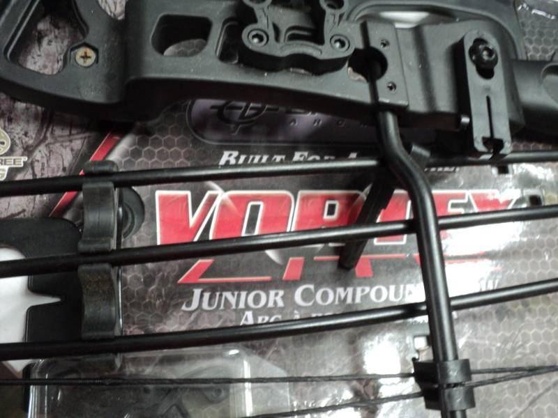 lot 95 image: Vortex Junior Compound Bow...