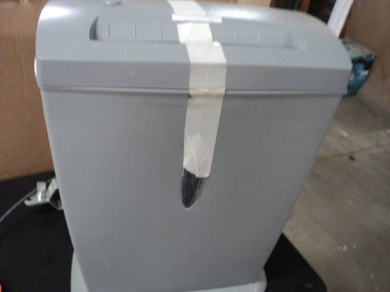 lot 109 image: Tech Solutions Shredder...