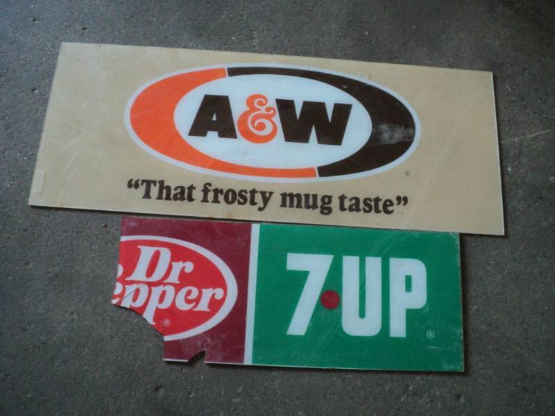 lot 154 image: A & W, Dr. Pepper, and 7 Up Plexigl...