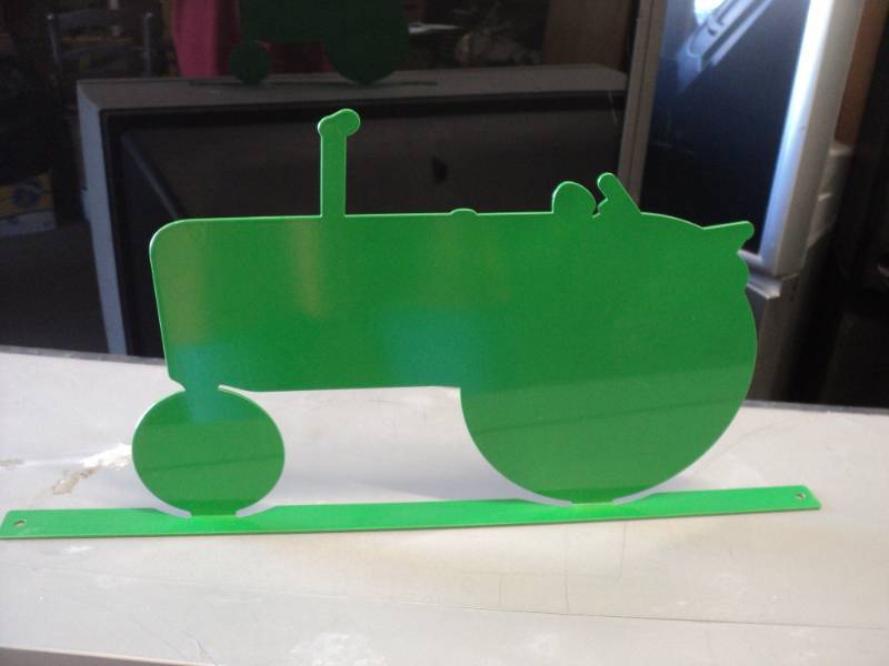 lot 188 image: Mailbox Tractor Green Top...