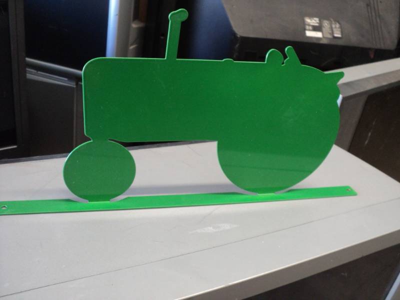 lot 189 image: Mailbox Tractor Green Top...