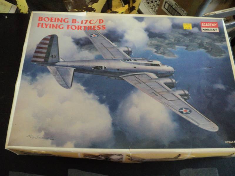 lot 198 image: Boeing B - 17 CD Flying Fortress K...